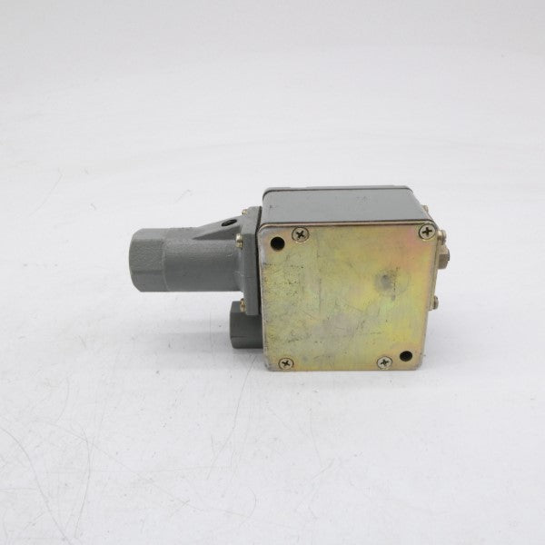 ALLEN BRADLEY 836T-T352J SER. A 120-600VAC 60A 400-3000PSI (AS PICTURED) (BR/WH) NSMP