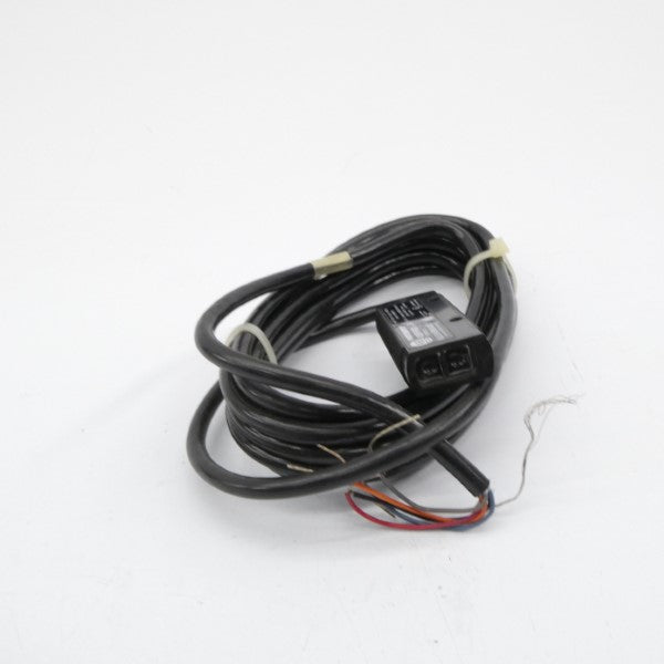 ALLEN BRADLEY 42SRP-6002 SER. B 10-30VDC (BK/YL) NSMP