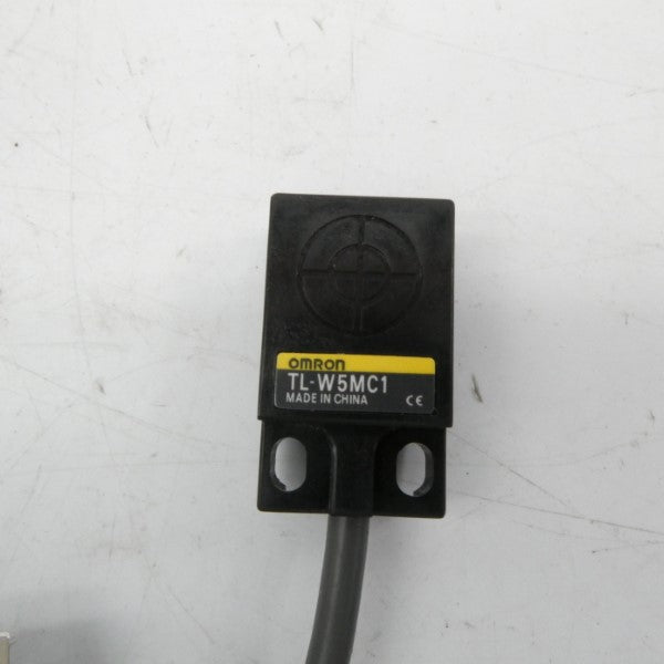 OMRON TL-W5MC1 12-24VDC 2M NSMP