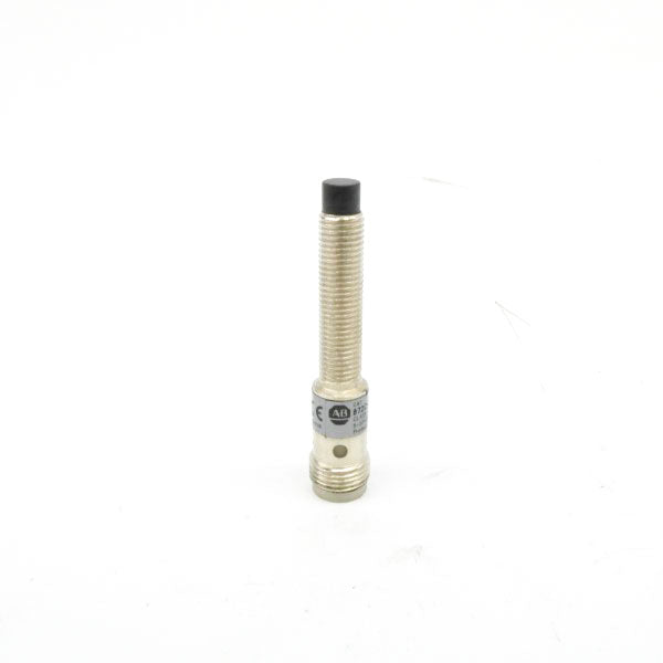 ALLEN BRADLEY 872C-D3NP8-D4 SER. E 5-30VDC NSNP