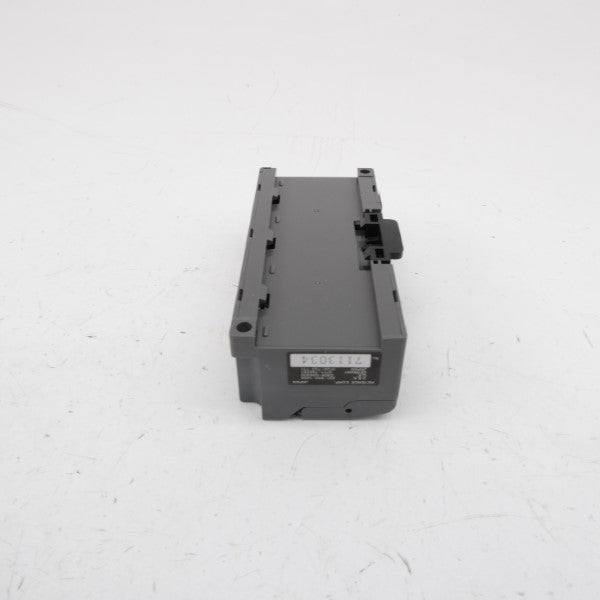KEYENCE KV-R8R 24VDC NSMP