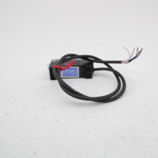 KEYENCE FS-V1 12-24VDC (SHORT) NSMP