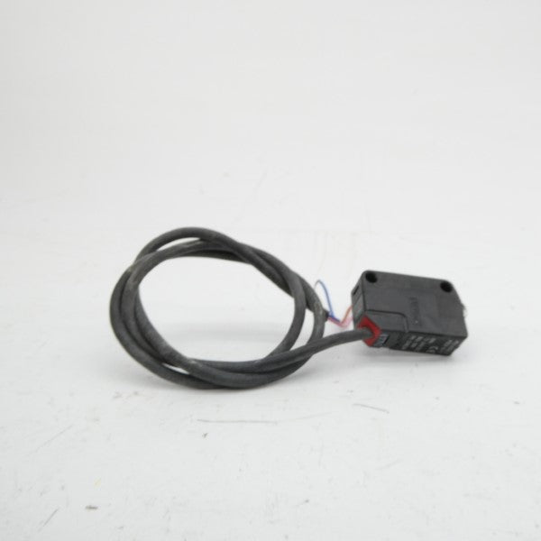 KEYENCE PZ2-51T 12-24VDC UNMP