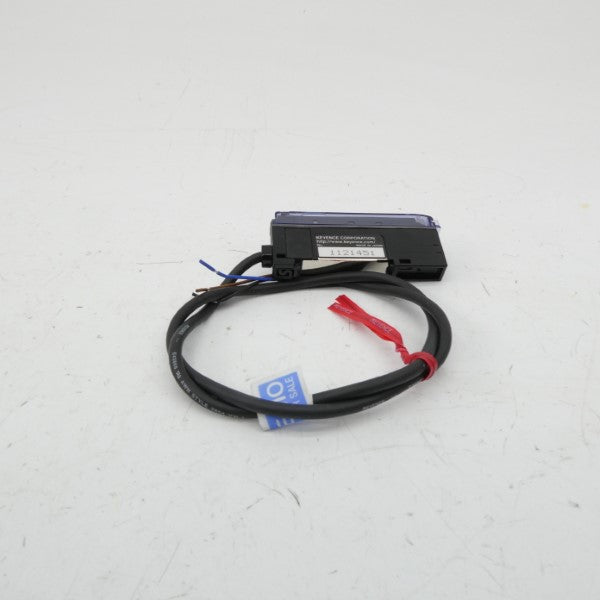 KEYENCE FS-V11 12-24VDC (AS PICTURED) NSMP