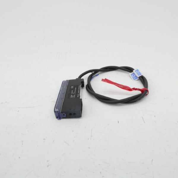 KEYENCE FS-V11 12-24VDC (AS PICTURED) NSMP
