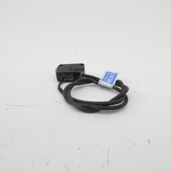 KEYENCE PZ2-61 12-24VDC (AS PICTURED) NSMP