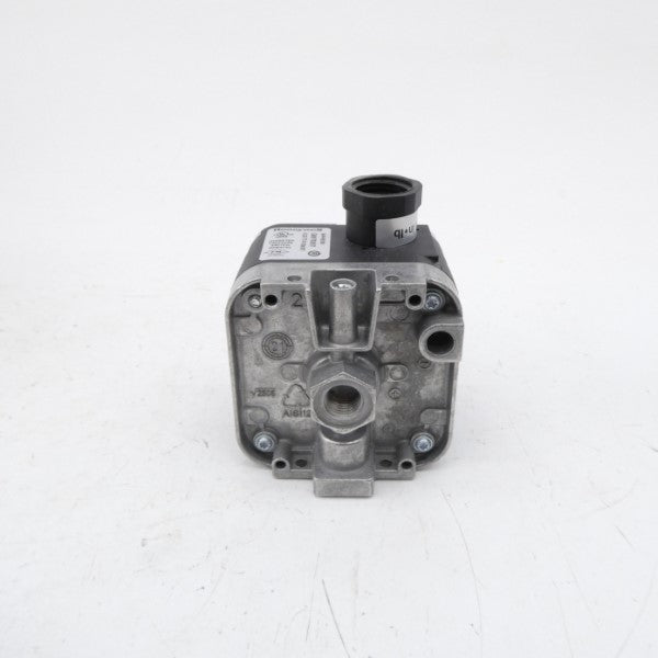 HONEYWELL C6097B3051 240VAC 0.5A 40-200INWC NSMP