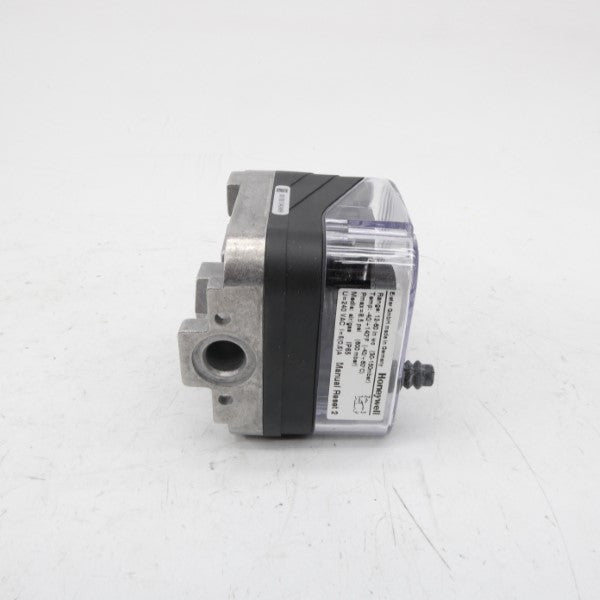 HONEYWELL C6097A3038 240VAC 0.5A 12-60INWC NSMP