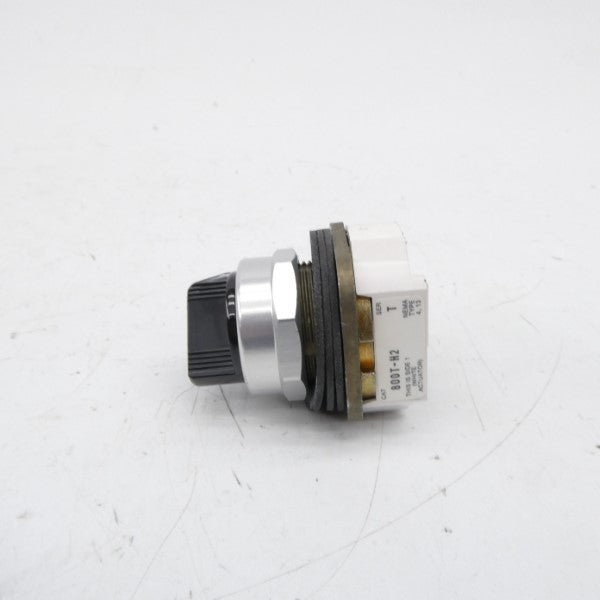 ALLEN BRADLEY 800T-H2 SER. T (BK/YL) NSMP