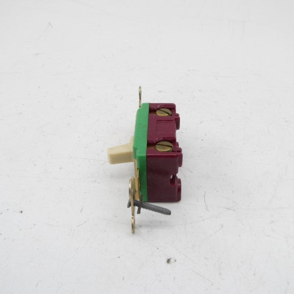 LEVITON W-S-896 120V 30A NSNP