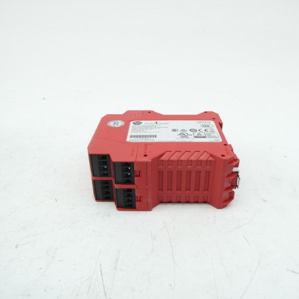 ALLEN BRADLEY 440R-M23088 SER. B 24VAC/DC (BR/WH) NSMP
