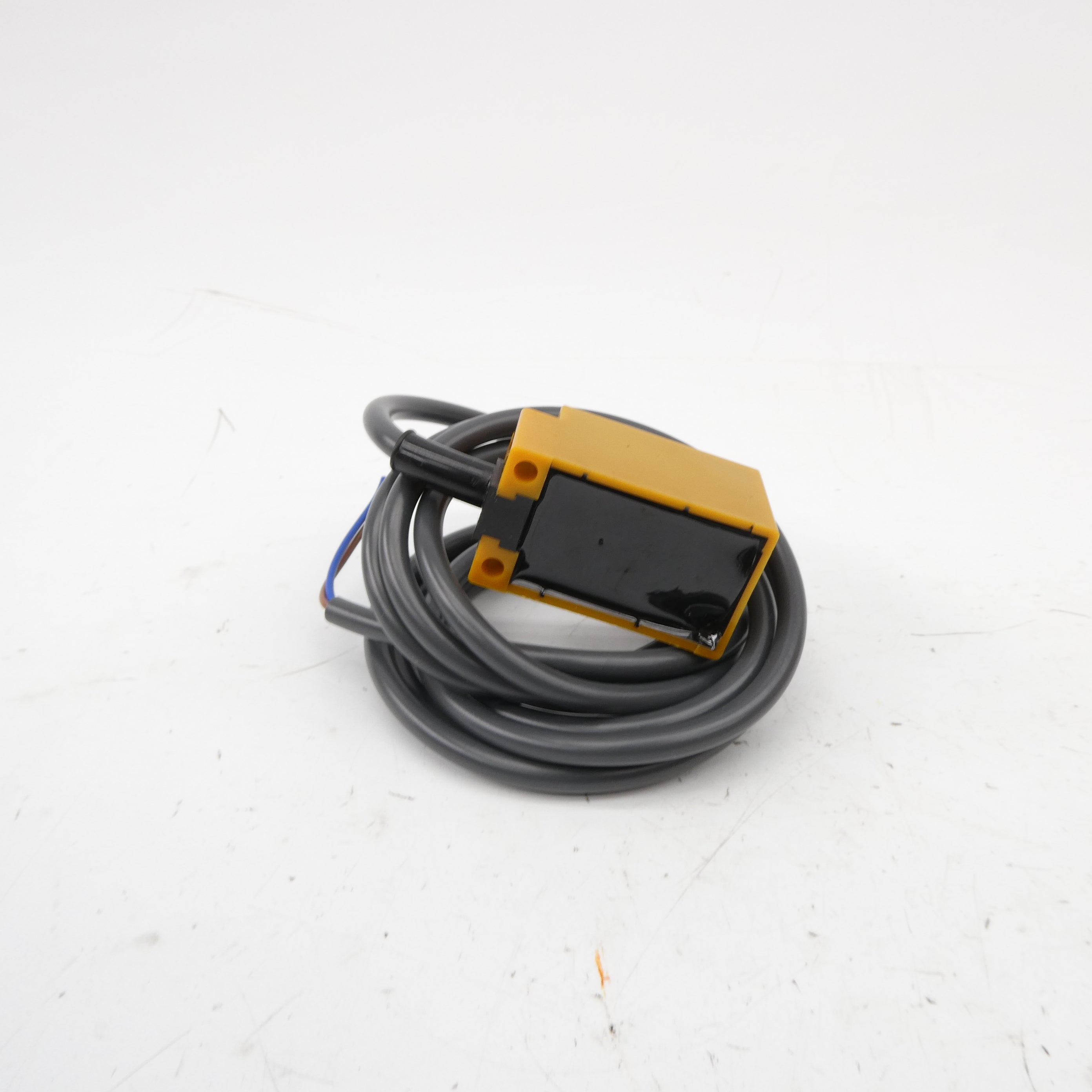 OMRON TL-N12MD2 10-30VDC 2M NSMP