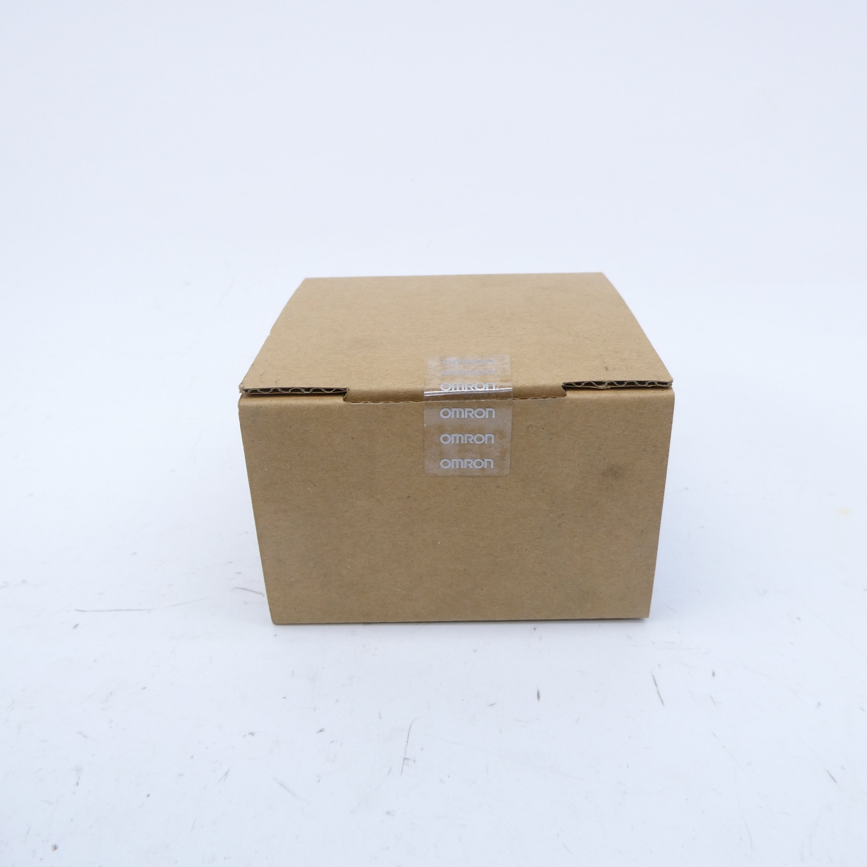 OMRON TL-W5MD1 10-30VDC 2M NSFS