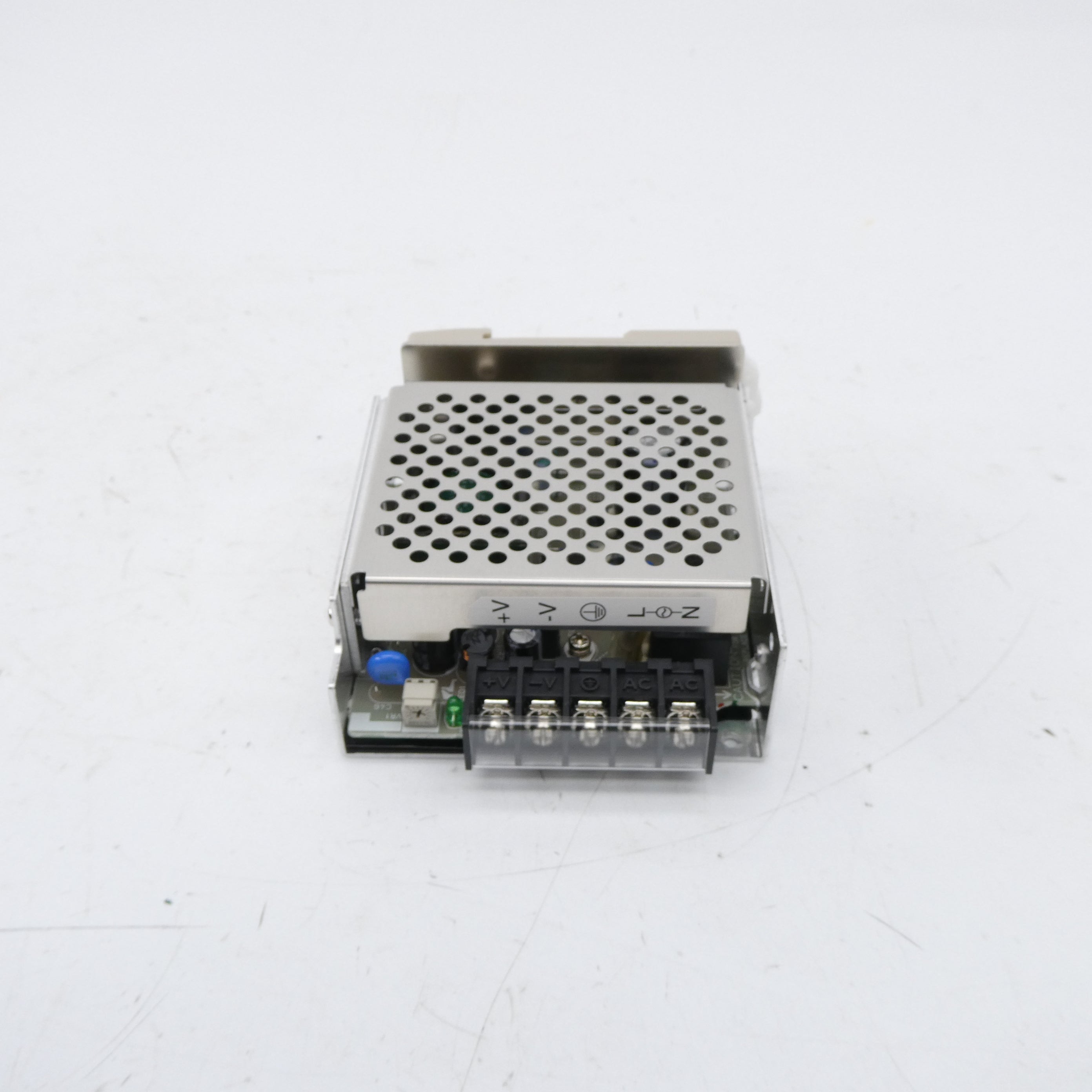 OMRON S8JX-N01505CD 100-240VAC 0.4A NSMP