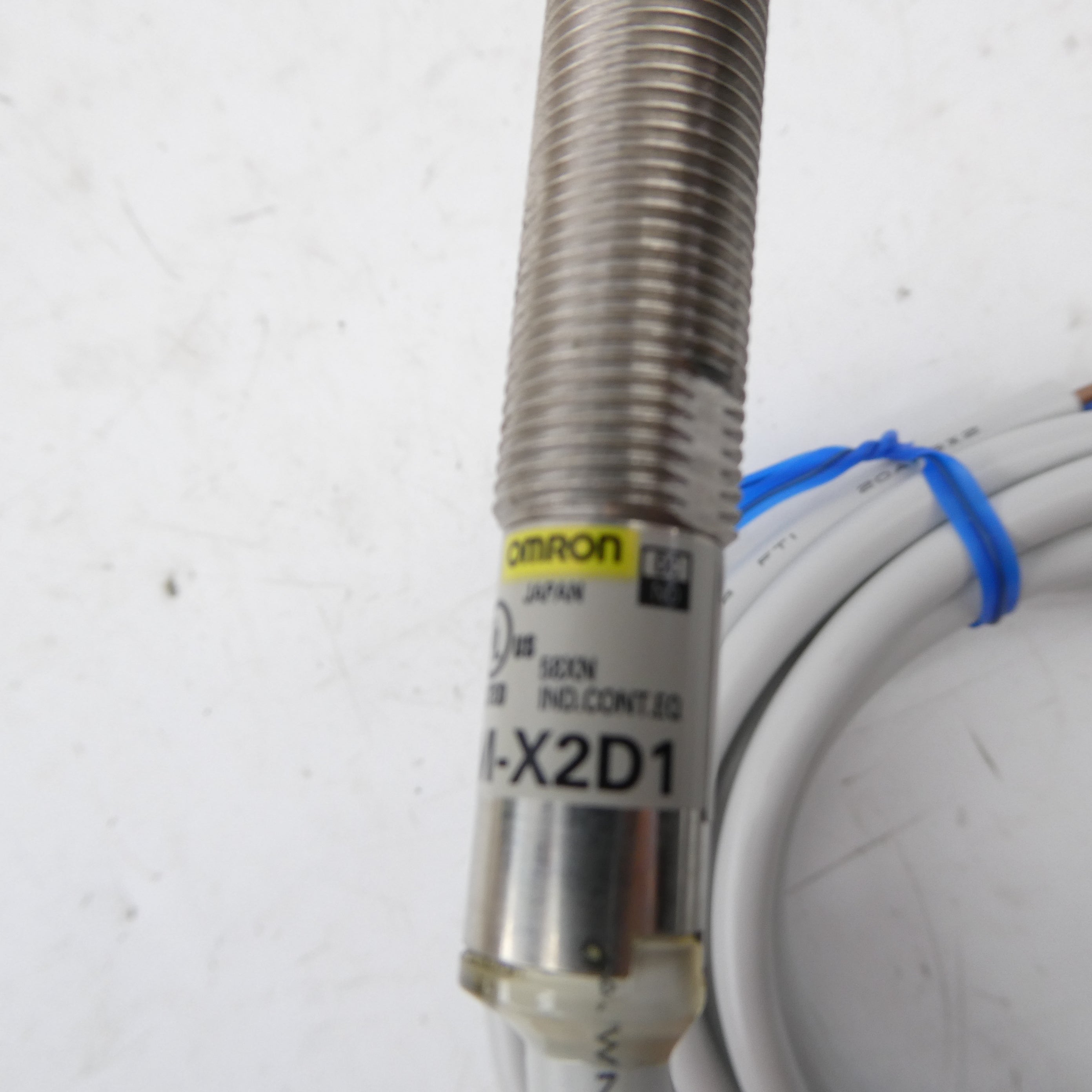 OMRON E2FM-X2D1 12-24VDC 2M NSMP