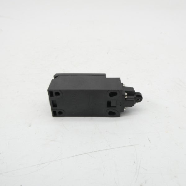 OMRON D4N-4132 240VAC 3A NSMP
