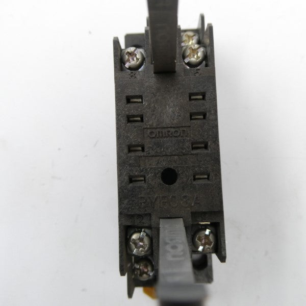 OMRON PYF08A 250V 7A UNMP