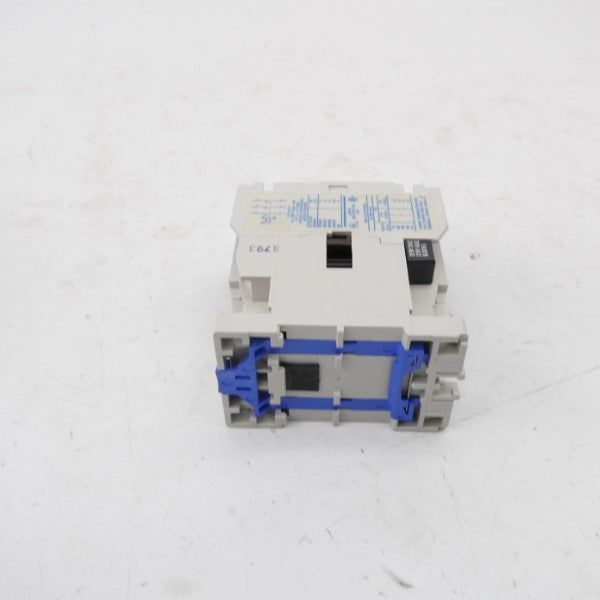 CUTLER HAMMER CE15FN3AB SER. B1 110/120V 32A NSMP