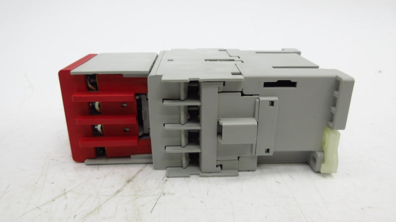 ALLEN BRADLEY 700S-CF620EJC SER. A 24VDC 20A (BR/WH) NSMP