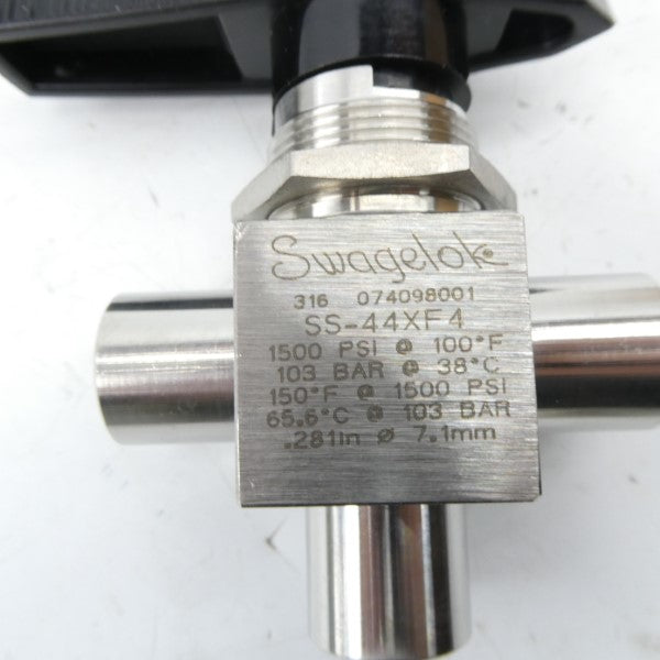 SWAGELOK SS-44XF4 1500PSI NSNP
