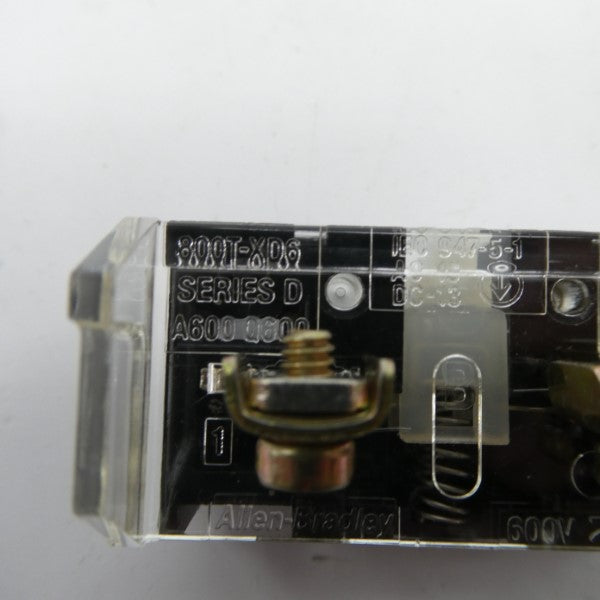 ALLEN BRADLEY 800T-XD6 SER. D (GY/BL) NSMP