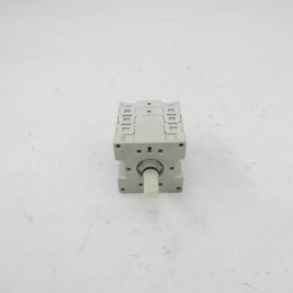ALLEN BRADLEY 194L-E12-1753 SER. A 690V 12A NSNP