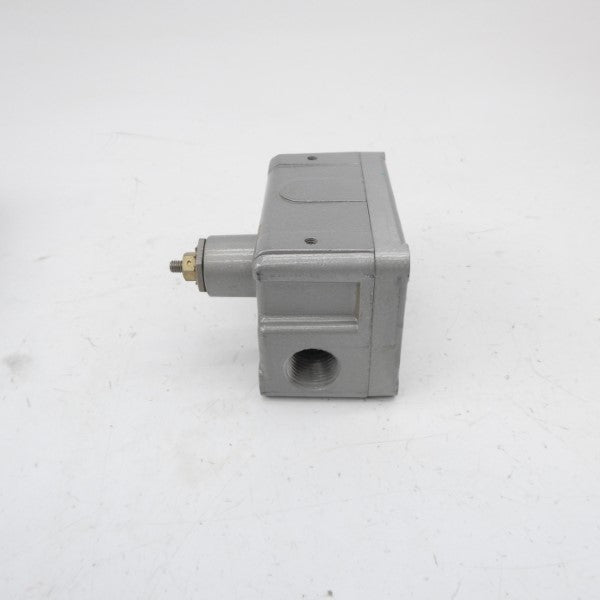 MICRO SWITCH EX-AR20 480VAC 15A NSMP