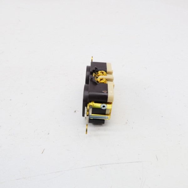 HUBBELL HBL4700 125V 15A (PKG OF 8) NSMP