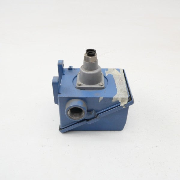 UNITED ELECTRIC J402-376 480VAC 15A 0-500PSI NSNP