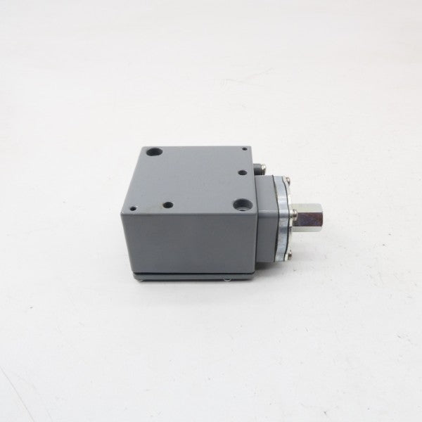SQUARE D 9012 GAW-2 SER. C 100PSI NSNP