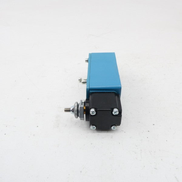 MICRO SWITCH 151ML2 600VAC 10A NSNP