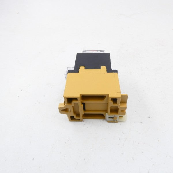 ALLEN BRADLEY 700-P000A1 SER. E 110/120V NSNP