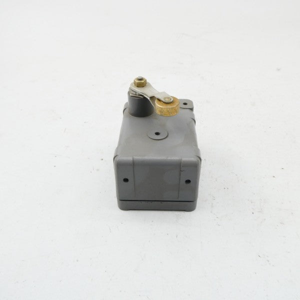 MICRO SWITCH 0P-AR 480VAC 15A NSNP