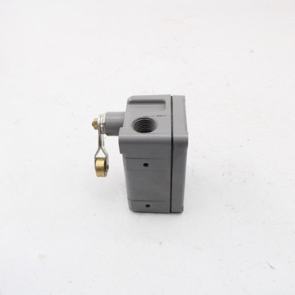 MICRO SWITCH 0P-AR 480VAC 15A NSNP