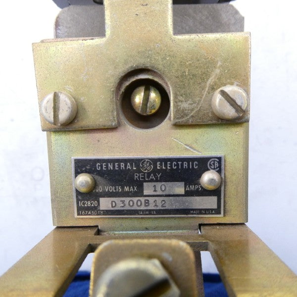 GENERAL ELECTRIC IC2820D300B12 600V 10A NSNP