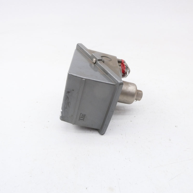 UNITED ELECTRIC J40213281 480VAC 15A 0-100PSI NSNP