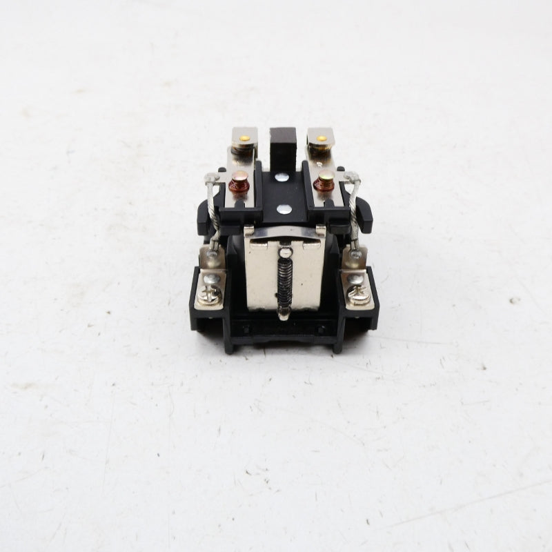 ALLEN BRADLEY 700-HG42Z24-6 SER. A 24VDC (WH) NSMP