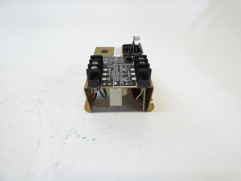 MAGNETEK CONTROLS 5200-LF1 52-110100 240VAC 10A NSNP