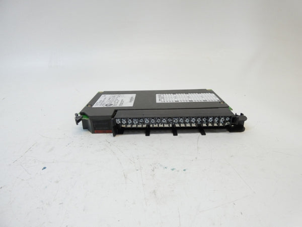 ALLEN BRADLEY 1771-ID16 SER. A 120VAC REV. G05 NSNP