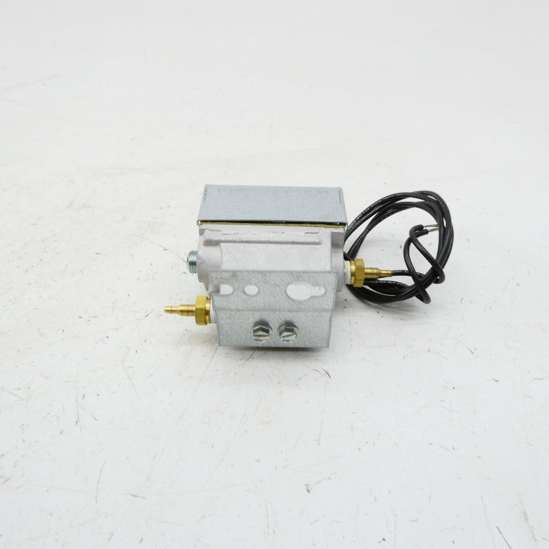 JOHNSON CONTROLS V11HAA-100 110/120V 30PSI NSMP
