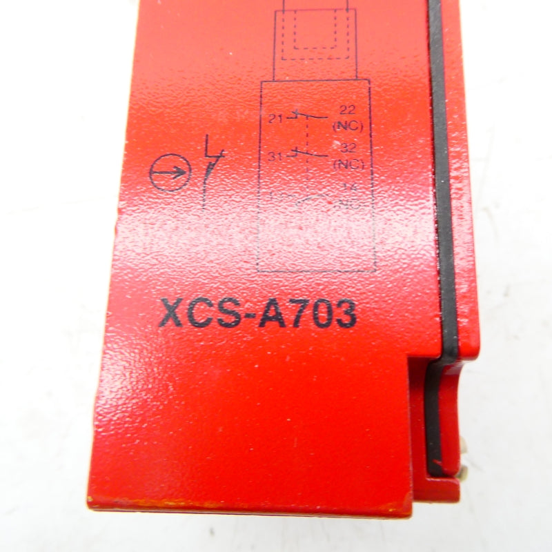 TELEMECANIQUE XCS-A703 240V 3A NSMP