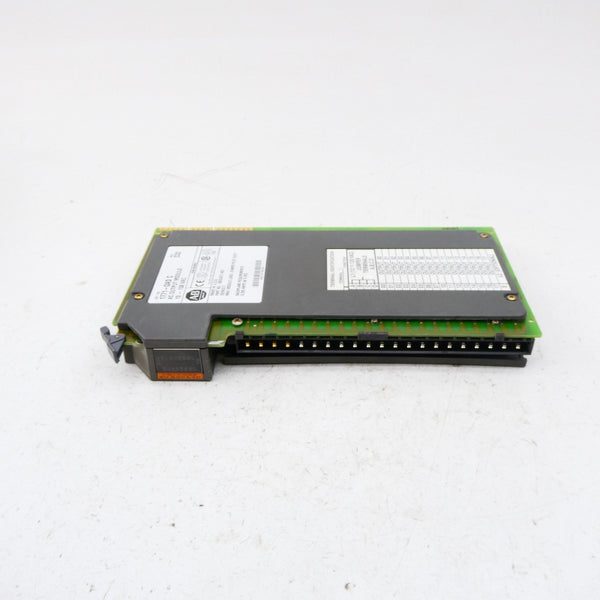 ALLEN BRADLEY 1771-OAD SER. C 10-138VAC 8A REV. C02 NSNP