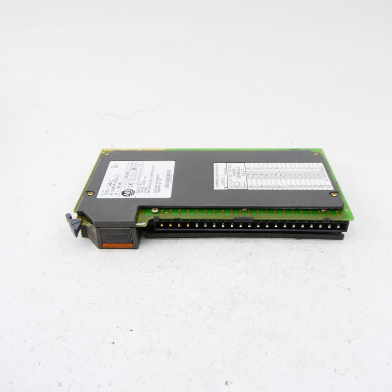 ALLEN BRADLEY 1771-OAD SER. C 10-138VAC 8A REV. C02 NSNP