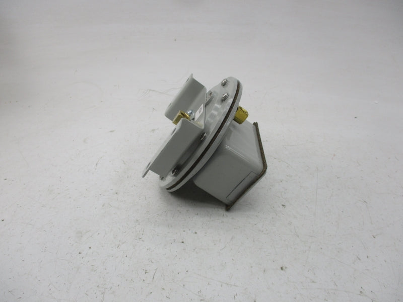 WORLD MAGNETICS 171D8WC D21541 120-480V 15A NSNP