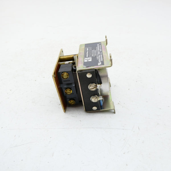 INDUSTRIAL TIMER CSF 120V 10A 1MIN NSNP