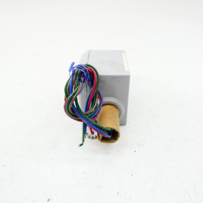 ITT 100P42C6A 125/250VAC 11A 15-150PSI NSNP