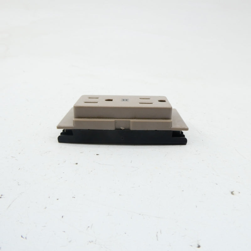 THE HON 871502E 125V 15A NSNP