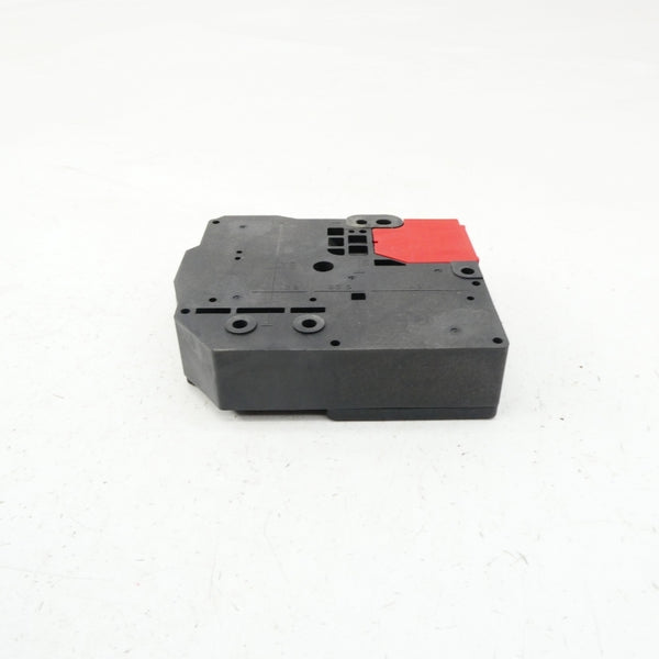 OMRON D4JL-2NFA-D5 240VAC 3A NSMP