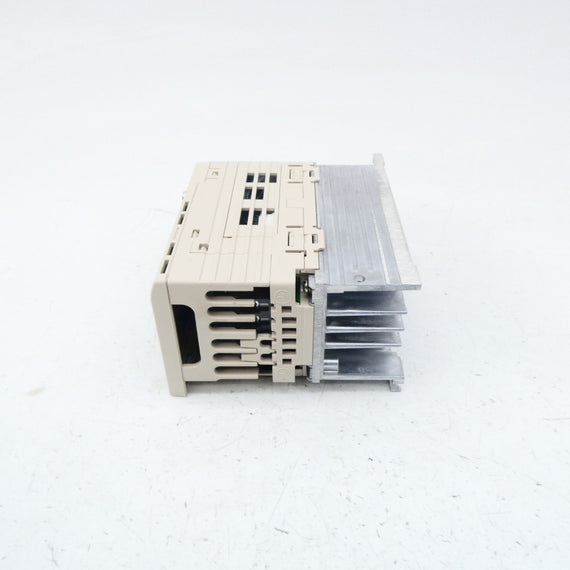 YASKAWA ELECTRIC CIMR-VU2A0004BAA 200-240V 3.9/2.9A REV. C NSNP
