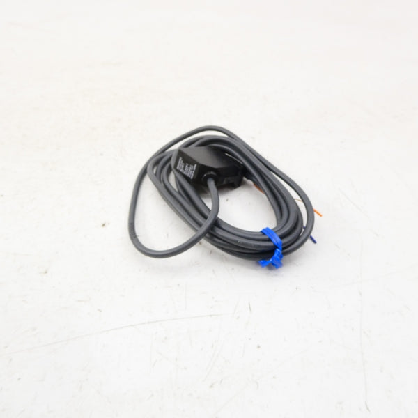 OMRON E3S-LS20C4S 12-24VDC 2M NSMP